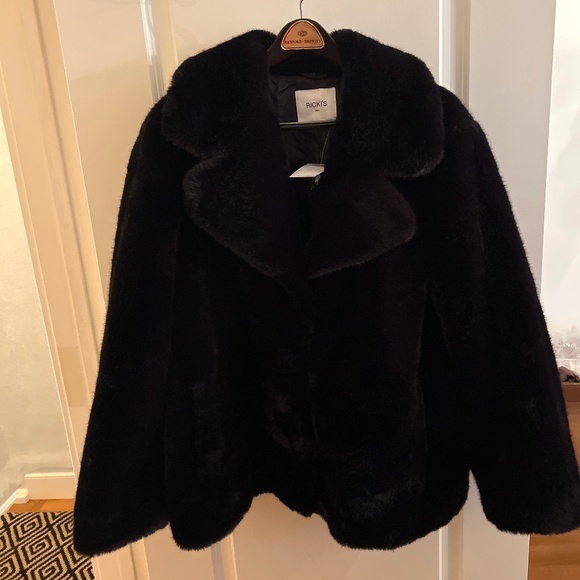 Faux Fur Coat - Picture 1 of 2